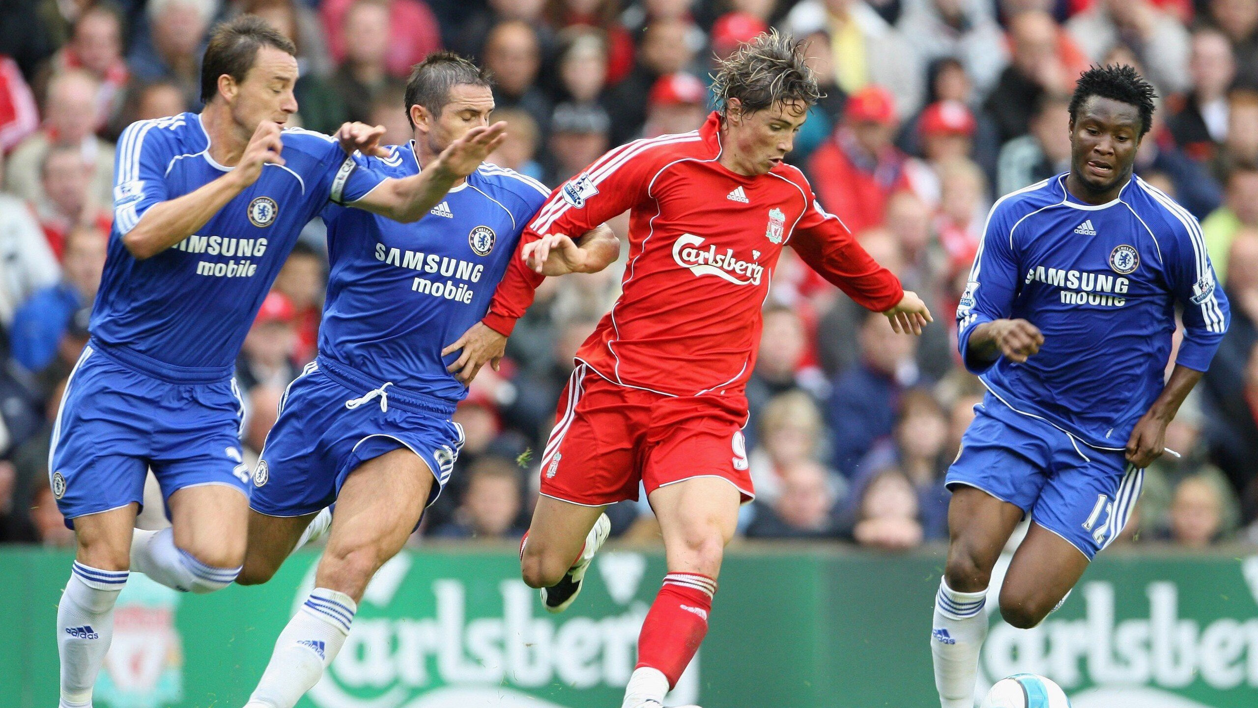 华体会官方入口-UFC冠军战，张伟丽强势击倒对手再创历史，ufc张伟丽冠军战视频